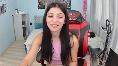 small_horny_girl online show from 4, 10, 2025