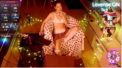 smallestgirlinchat online show from 2, 10, 2025