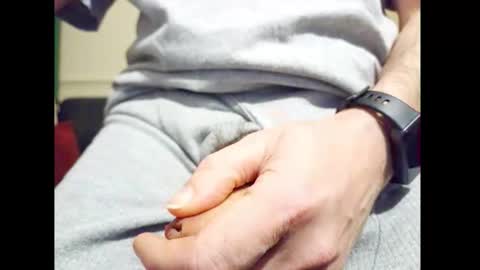 Small Hairy Uncut online show from 22, 12, 2025