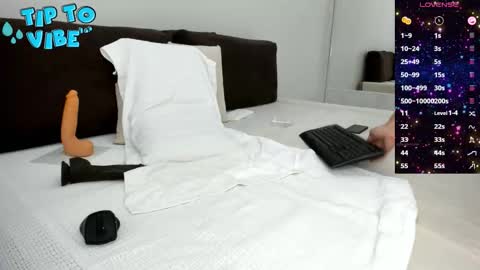 Snapshot of smallnipples chatting on 27, 11, 2025 Alex online show from 27, 11, 2025