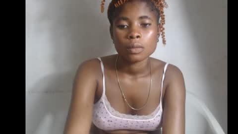 smallsluty online show from 29, 5, 2026