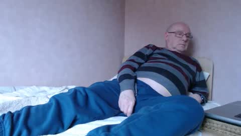 Snapshot of smallsteve562 chatting on 12, 2, 2026 Steve online show from 12, 2, 2026