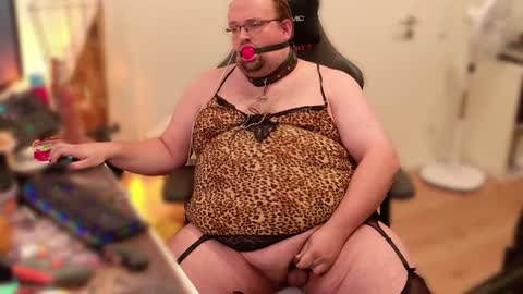 Snapshot of smbuddy42 chatting on 8, 12, 2024 Sissybear online show from 8, 12, 2024