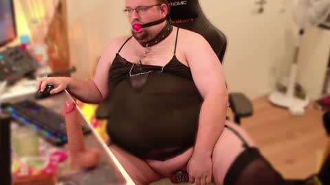 Snapshot of smbuddy42 chatting on 5, 2, 2025 Sissybear online show from 5, 2, 2025