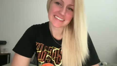 smexxii93 online show from 4, 3, 2026