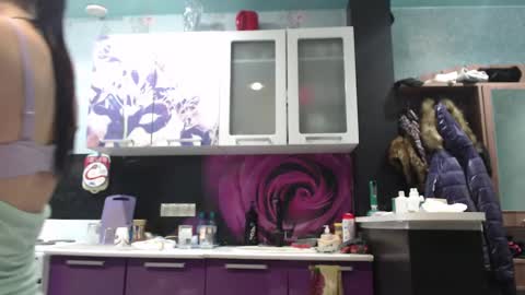 smile_cute_fox online show from 7, 12, 2024