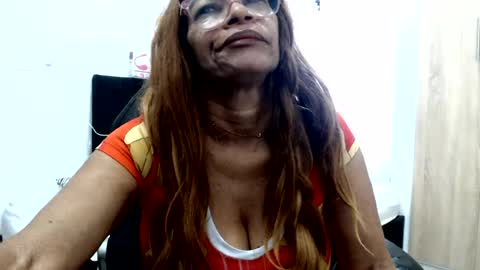 Snapshot of smilet_milf chatting on 15, 7, 2026 Smileth online show from 15, 7, 2026