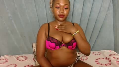 smiley_berry online show from 6, 1, 2026