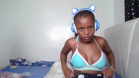 smiley luv1 online show from 12, 1, 2026