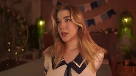 Mia online show from 28, 9, 2025