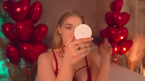 Snapshot of smiley_mia_ chatting on 14, 2, 2026 Mia online show from 14, 2, 2026