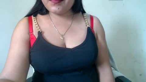 Snapshot of smiley_queen99 chatting on 3, 8, 2026 smiley online show from 3, 8, 2026