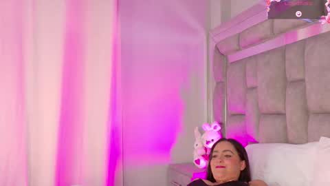      online show from 17, 10, 2025