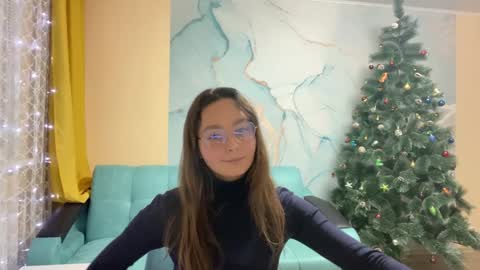 Snapshot of smiling_riddle chatting on 20, 12, 2024 smiling_riddle online show from 20, 12, 2024