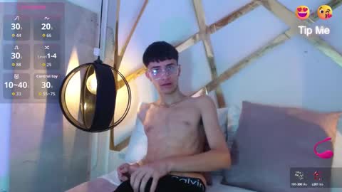 Snapshot of smithfoxx chatting on 3, 10, 2025 Smithfoxx online show from 3, 10, 2025