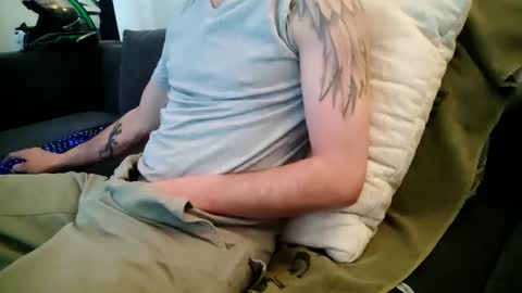 Smokeandwatching online show from 3, 1, 2025