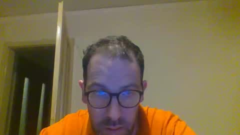 Snapshot of smokered100s chatting on 19, 9, 2025 luca online show from 19, 9, 2025