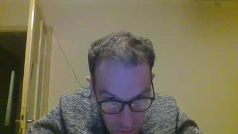 Snapshot of smokered100s chatting on 25, 9, 2025 luca online show from 25, 9, 2025