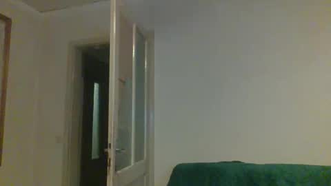 Snapshot of smokered100s chatting on 3, 10, 2025 luca online show from 3, 10, 2025