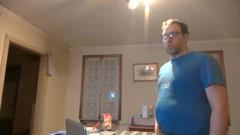 Snapshot of smokered100s chatting on 17, 2, 2026 luca online show from 17, 2, 2026