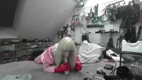 smokeslut365 online show from 15, 1, 2025