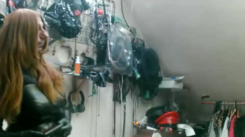 Snapshot of smokeslut365 chatting on 22, 5, 2026 smokeslut365 online show from 22, 5, 2026