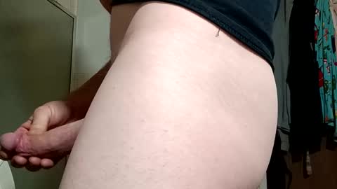 Snapshot of smokewagon22 chatting on 11, 2, 2026 smokewagon22 online show from 11, 2, 2026