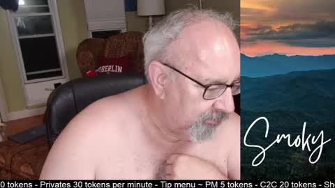Snapshot of smokymountanman chatting on 22, 4, 2026 smokymountanman online show from 22, 4, 2026