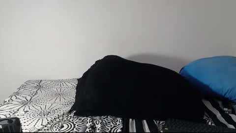 Snapshot of smooke_skinny chatting on 19, 10, 2025 Daniel Aston online show from 19, 10, 2025