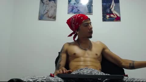 Snapshot of smooke_skinny chatting on 21, 10, 2025 Daniel Aston online show from 21, 10, 2025