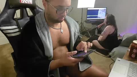 Smoothj2011 online show from 1, 3, 2025