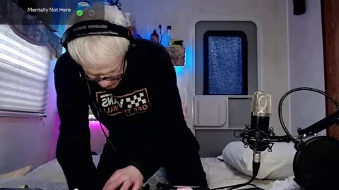 Viiscount  Snarfle Von Snarfenberg online show from 4, 3, 2025