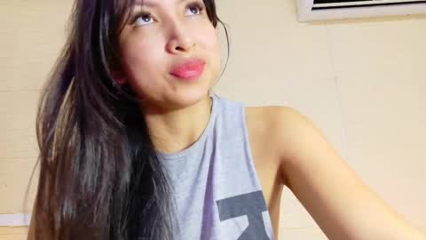 Snapshot of sneakyy_fantasy chatting on 8, 3, 2025 Hellen  online show from 8, 3, 2025