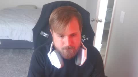 Snapshot of snipingmilfs chatting on 4, 10, 2025 snipingmilfs online show from 4, 10, 2025