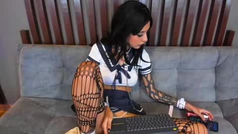 snner_velvet online show from 27, 5, 2026