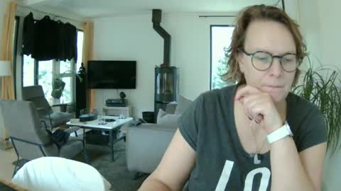 Snoeske and Woodwurm online show from 1, 1, 2025