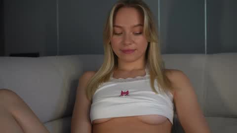 Candice Snow online show from 11, 2, 2025