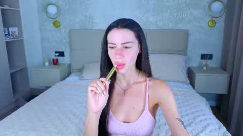 Snapshot of snow_whiteeex chatting on 19, 6, 2026 snow_whiteeex online show from 19, 6, 2026