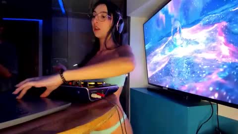 snowbabyxox online show from 23, 11, 2025