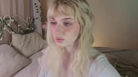 Ellie online show from 4, 7, 2026