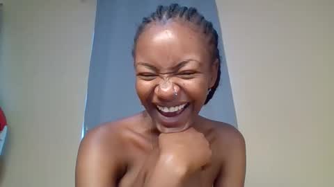 Snowie eyes online show from 22, 11, 2025