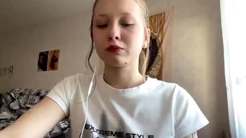 Snapshot of socorropusey chatting on 19, 6, 2026 Diana online show from 19, 6, 2026