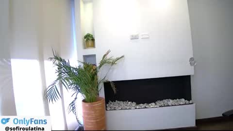 Snapshot of soffi_rousel_ chatting on 19, 11, 2025 soffi_rousel_ online show from 19, 11, 2025