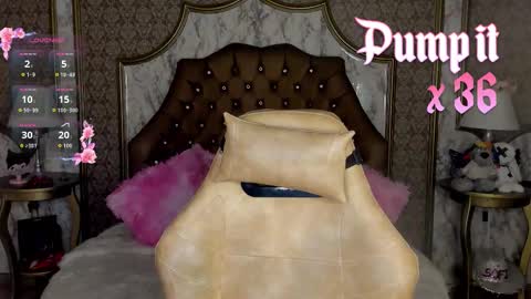 Snapshot of soffiqueen chatting on 7, 2, 2026 Schedule 1400 - 2100 gtm-5 online show from 7, 2, 2026