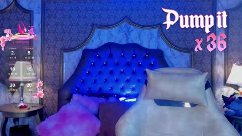 Snapshot of soffiqueen chatting on 19, 2, 2026 Schedule 1400 - 2100 gtm-5 online show from 19, 2, 2026