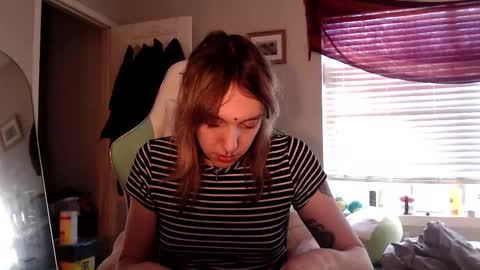 Lilytea online show from 10, 11, 2025