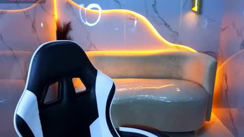 Online 800 to 1400 online show from 10, 1, 2026