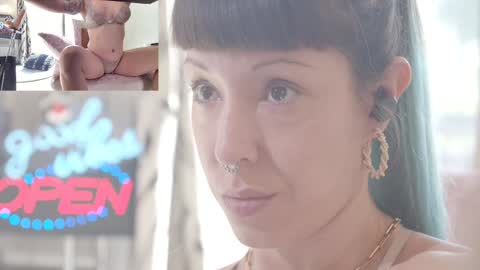 Sofi Mora online show from 6, 10, 2025