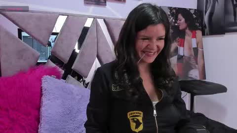 Sofi Noa online show from 17, 2, 2025