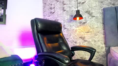 sofi_wiliiams2 online show from 2, 4, 2026